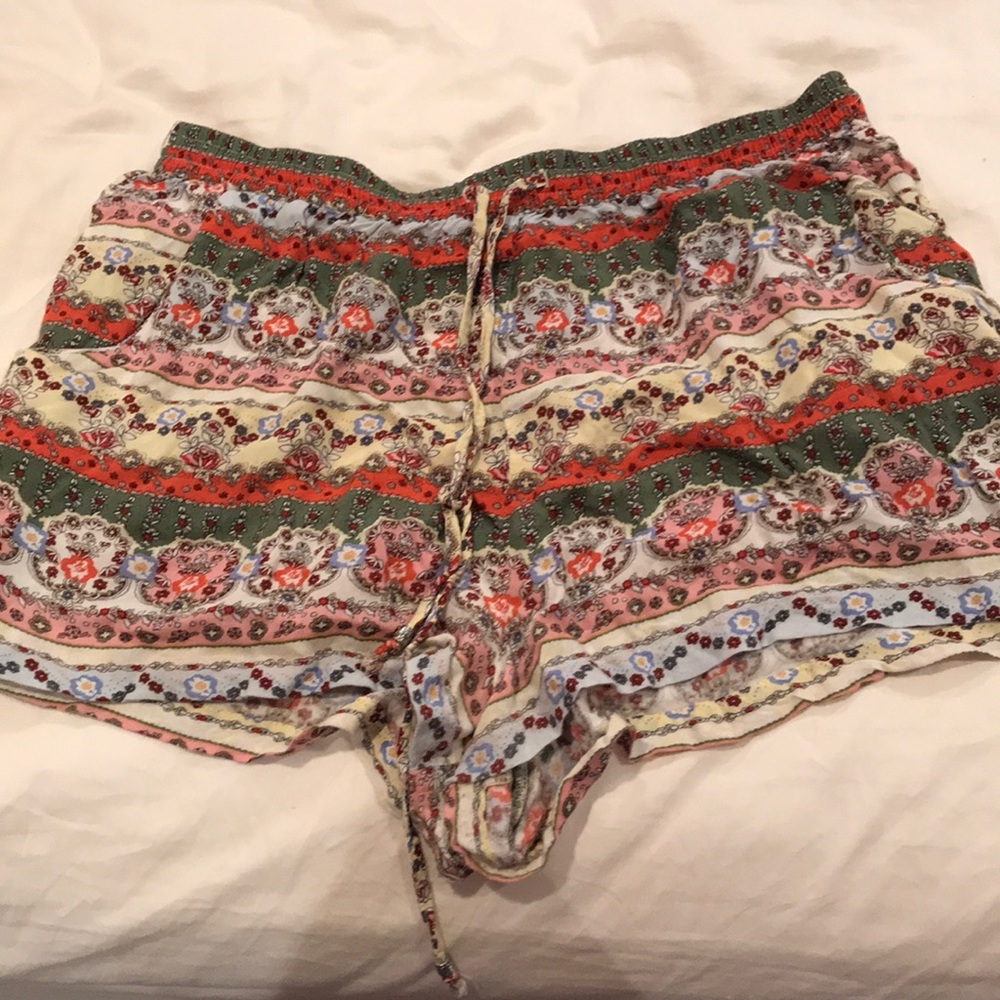 American eagle shorts size large